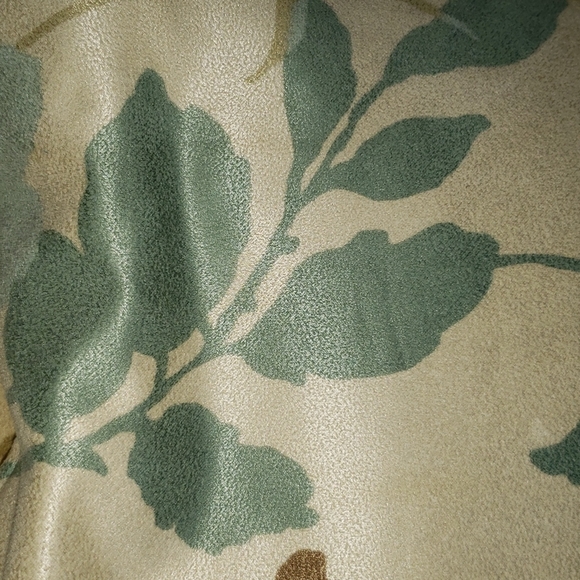 Pillows - Picture 4 of 7